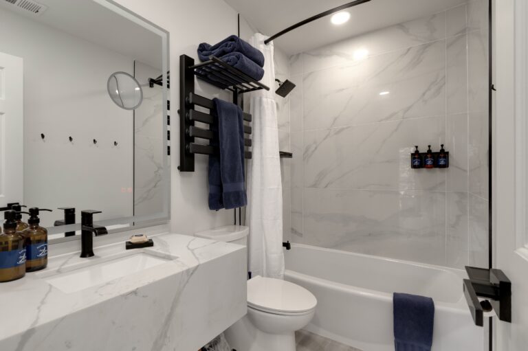 Bathroom 1 768x511